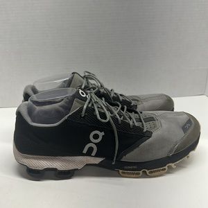 ON Running On Clouds Sneakers Shoes Running Gray Black Men's Size 10.5